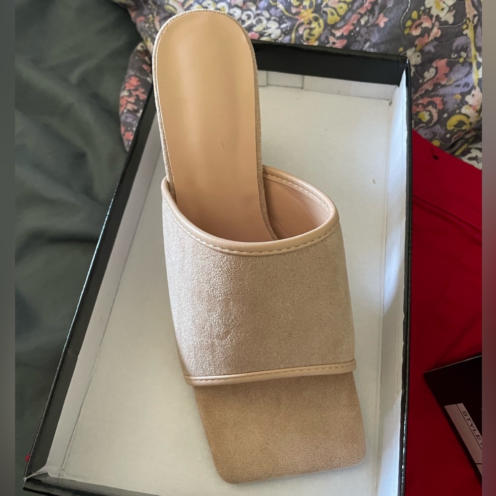 Nude heels